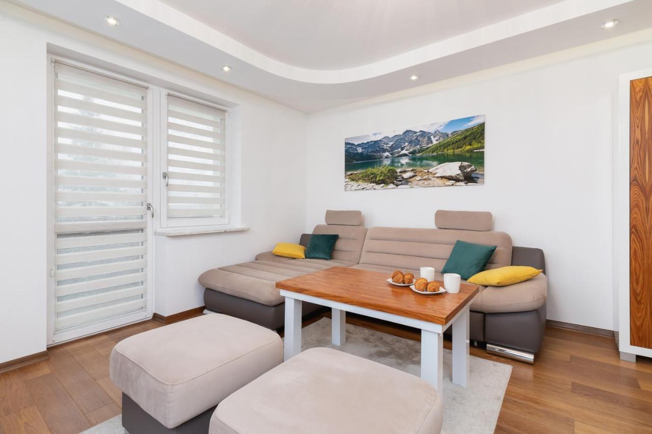 Mountain View Apartment Zborowskiego Krupowki By Noclegi Renters Zakopane Bagian luar foto