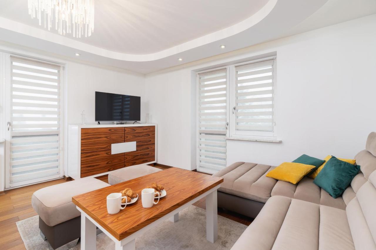 Mountain View Apartment Zborowskiego Krupowki By Noclegi Renters Zakopane Bagian luar foto